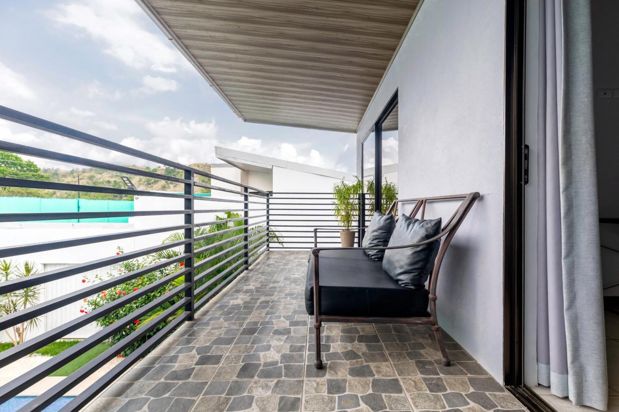 Private Home With Resort Style Swimming Pool Jacó Exterior foto