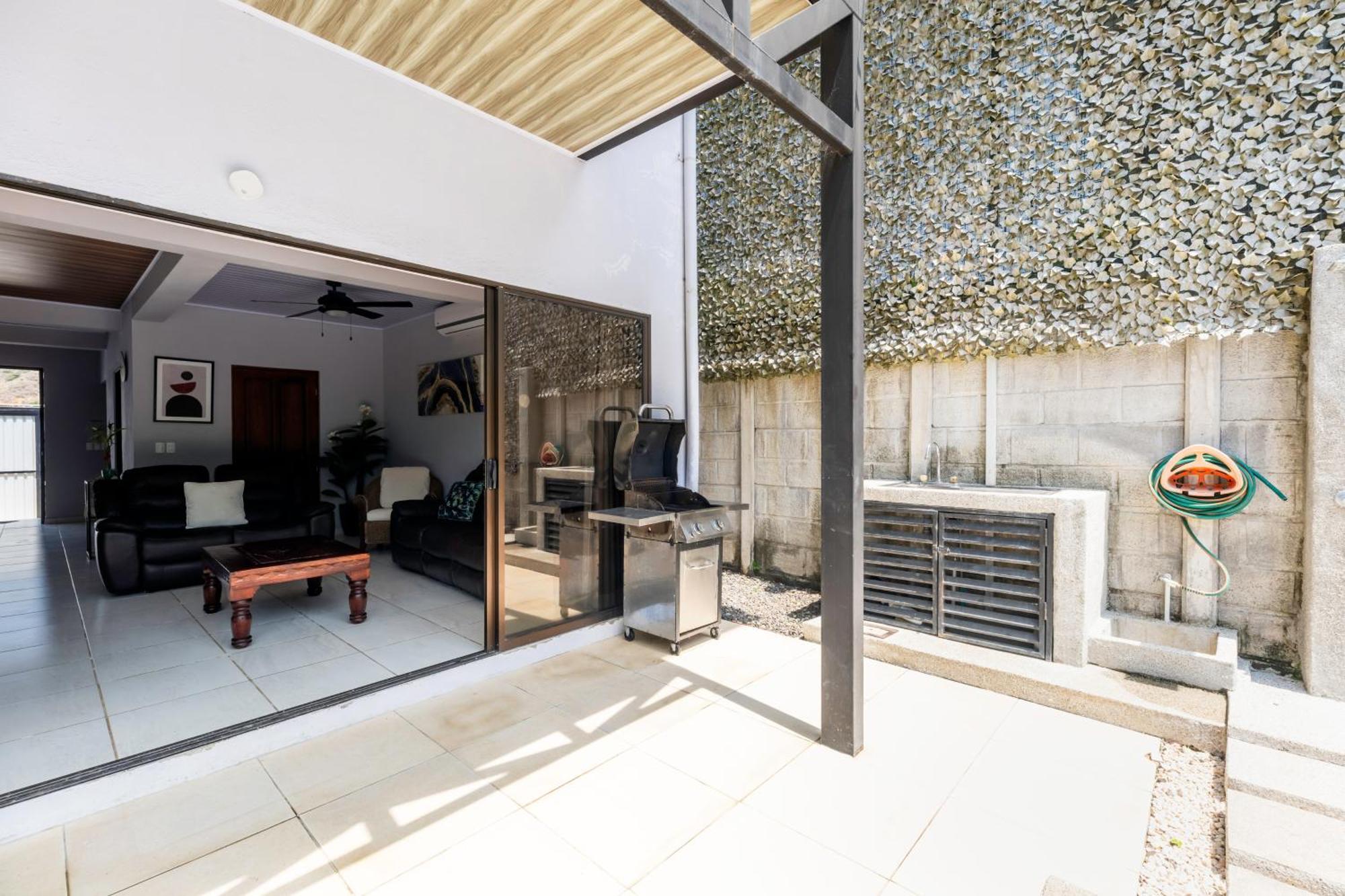 Private Home With Resort Style Swimming Pool Jacó Exterior foto